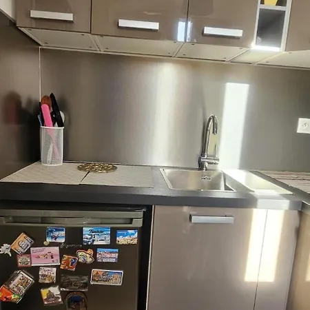 Le Calme Ensoleille * Paris